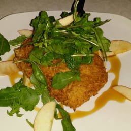 The Fiction Kitchen signature dishes Spicy Tossed Chicken
Chicken Tacos
Pulled Pork